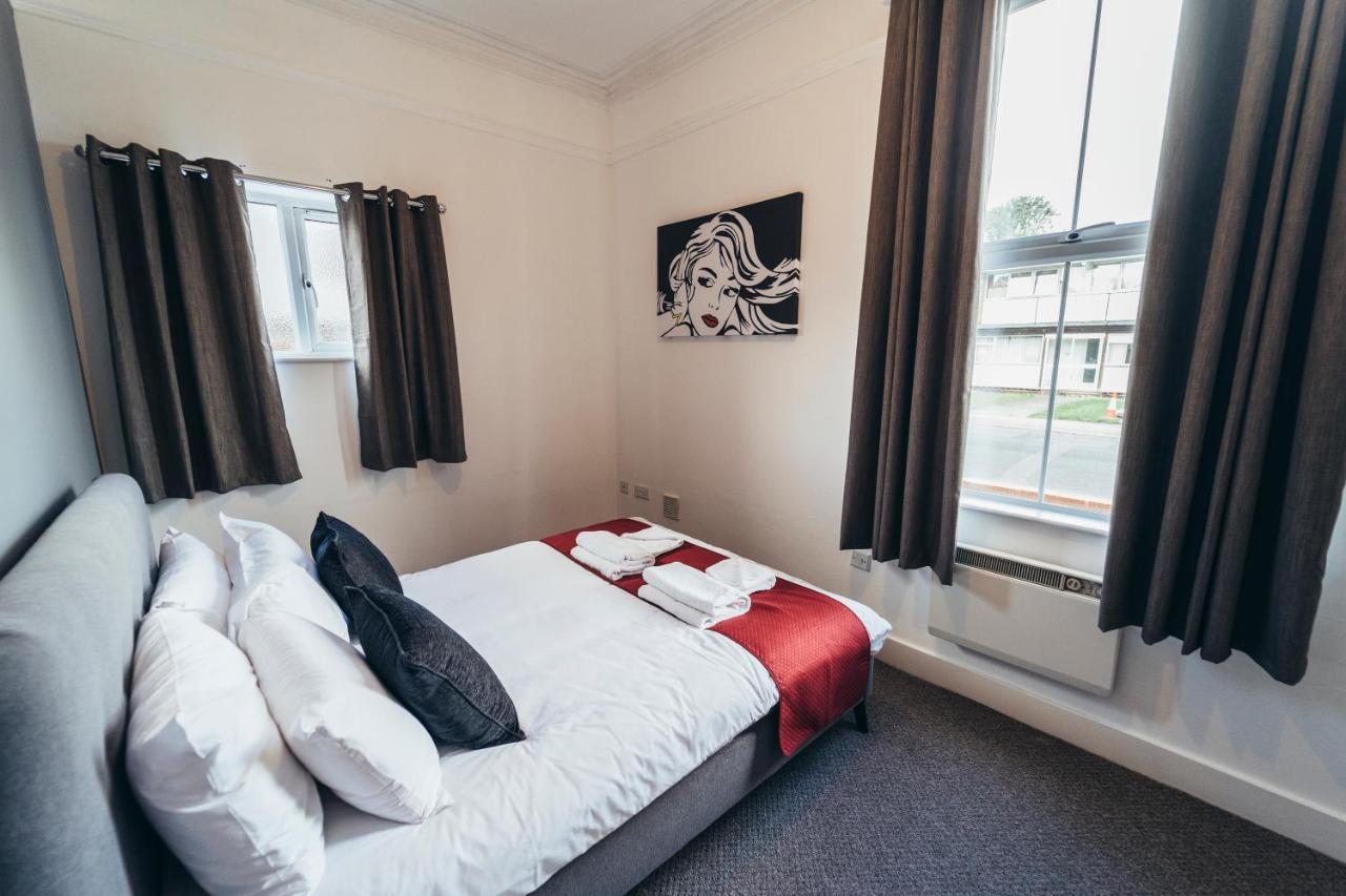 The Company, Dalby House Apartamento